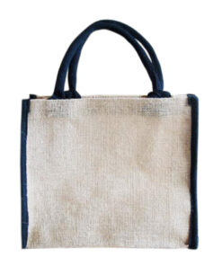 Tote-ally Perfect: The Charm of Tote Bags as Wedding Gift Favors!
