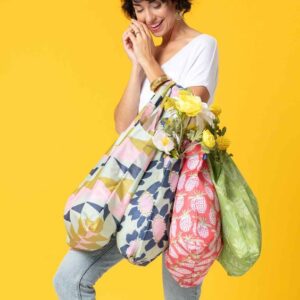 20 SIMPLE Ways to Make the Most of Your Reusable Bags-1